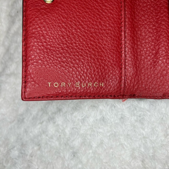Tory Burch Thea Trifold Leather Wallet
Red Leather
Multifunctional - Picture 4 of 8